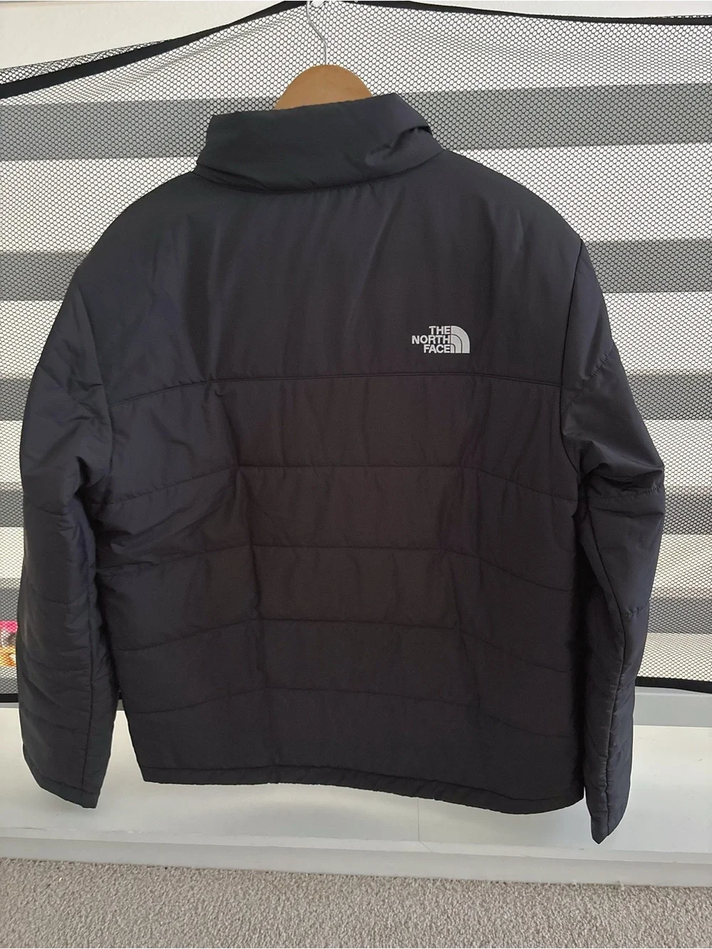 New with tag The North Face NF0A7V6J Everyday Insulated Jacket Black size L
